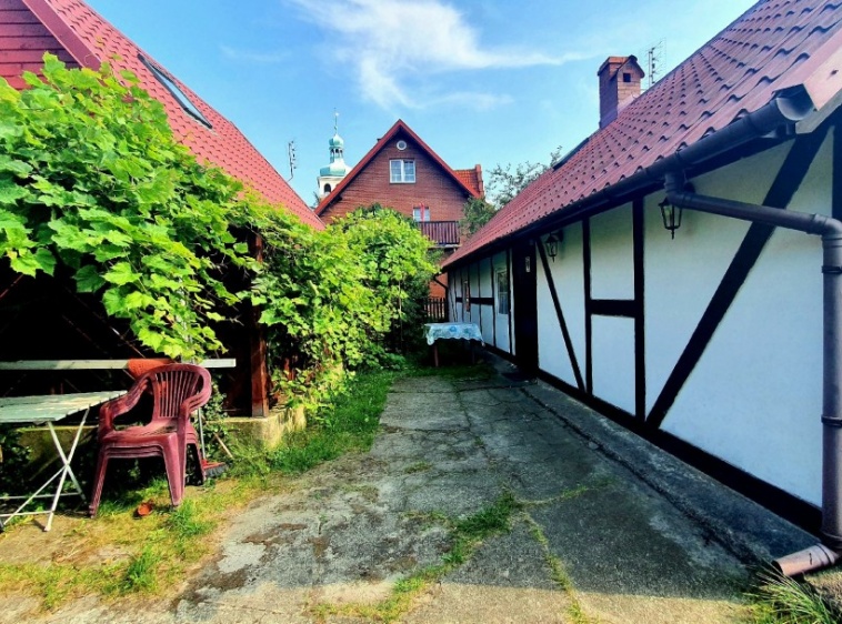 Chata Rybacka Konkel&oacute;wka Ogr&oacute;d z tyłu domu?v=1.0.1