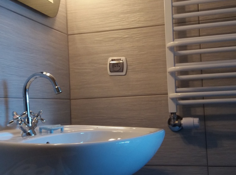 Bemar - Pokoje Gościnne Łazienka pokoju 4-osobowym w domku nr 1?v=1.0.1