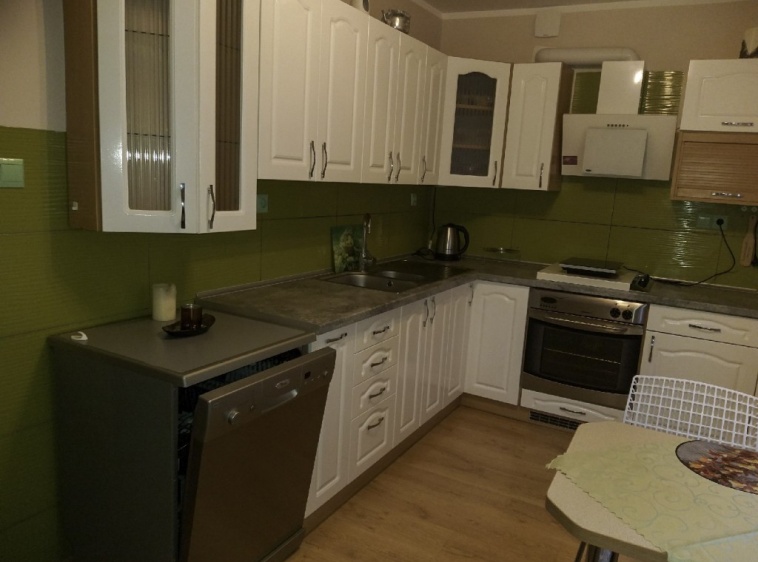 Pokoje na Tęczowej u Bożeny Kuchnia ze zmywarką i dużą lodówką w apartamencie - 1 piętro