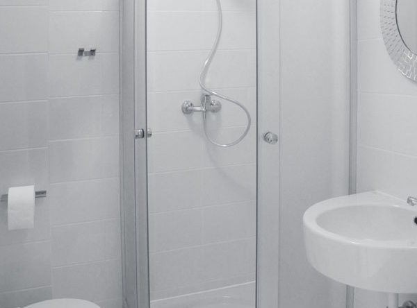 Willa Liliowa Standardowa łazienka w pokoju 1, 2, 3,4 -osobowym