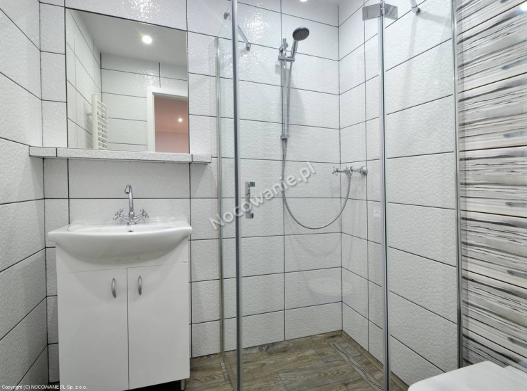 Arti łazienka do pokoju 4osobowego parter?v=1.0.1