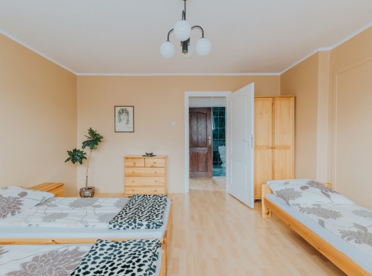 Pokoje Gościnne JastaStudio 2 pokojowe z aneksem kuchennym dla 5 osób
