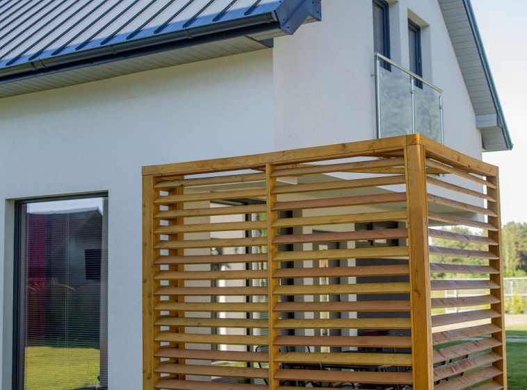 Uroczysko Pergola na tarasie osłania przed wiatrem