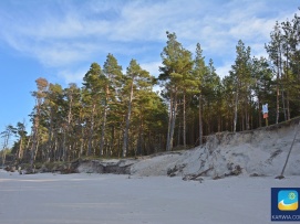 Wejscie na plażę nr 15 w Karwieńskich Błotach obok Karwi.